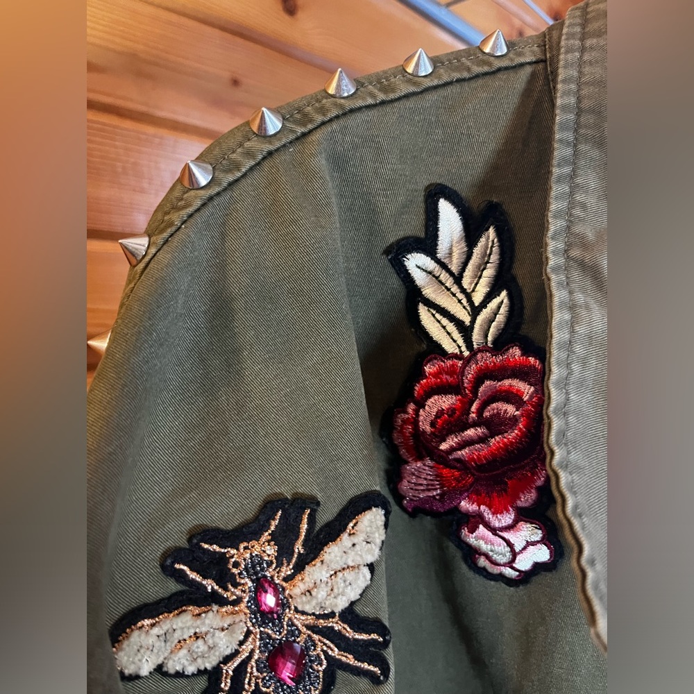 H&M Boxy Olive Green Military Jacket with Embroidered Bird, Rose & Snake Patches - Picture 3 of 14
